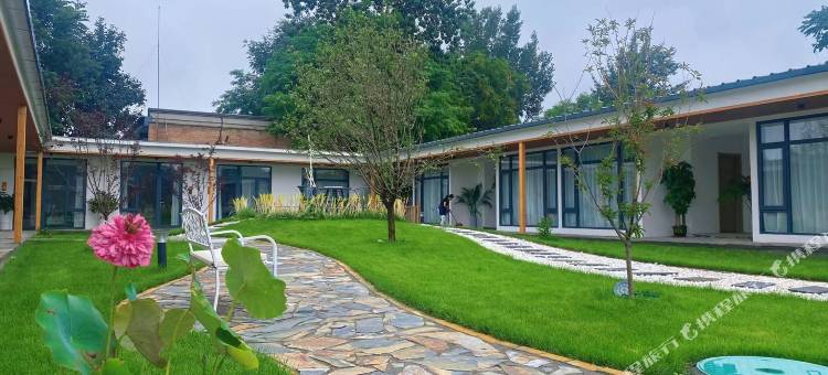 容荷水苑度假庄园(白洋淀高铁站店)图片