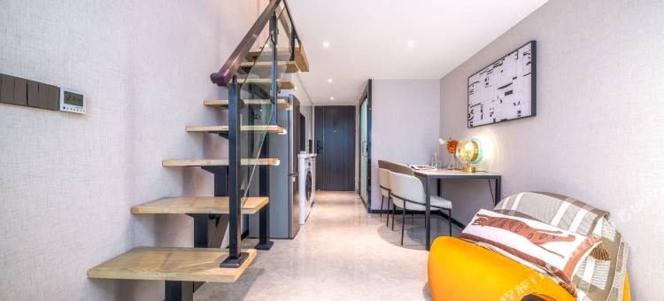 铂斯登行政公寓(深圳坂田地铁站坂田万科广场店)图片