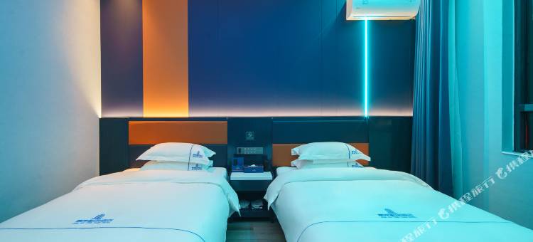 景岸尚庭影院酒店(凤庆客运站店)图片