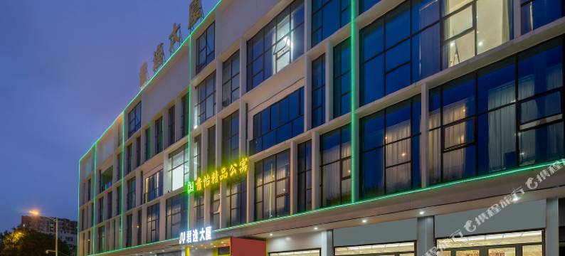 青怡精品酒店(广州白云火车站石潭地铁站店)图片
