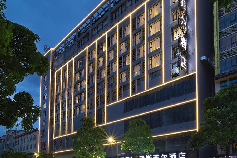 百色隆林雅斯菲爾酒店