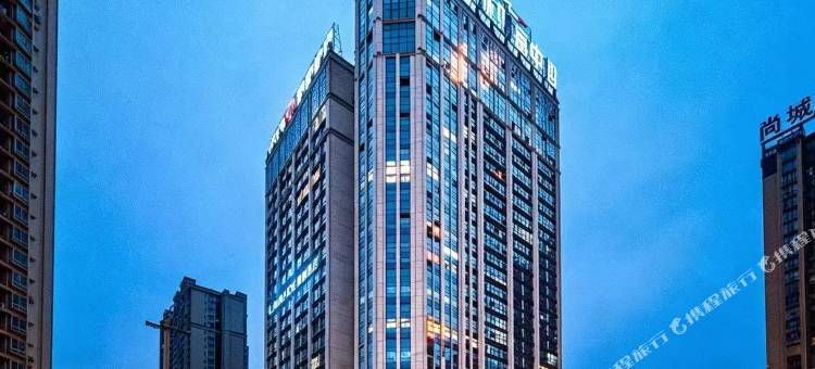 维亚主题酒店(黔南都匀西山大桥石板古街店)图片