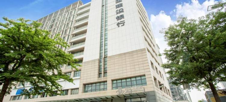 白玉兰酒店(无锡惠山万达广场店)图片