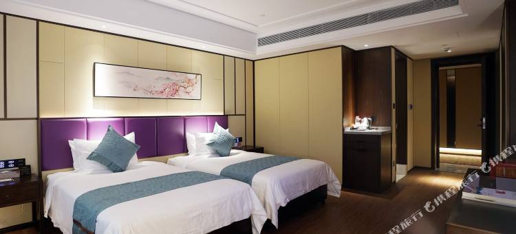 英山九龙湾华美达温泉度假酒店图片