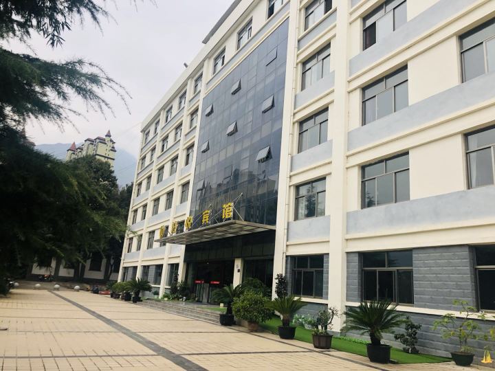 Longnan boyue Hotel Over view