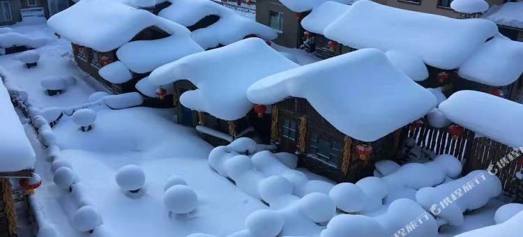 带你去趟亚布力滑雪度假别墅(森林小火车店)图片