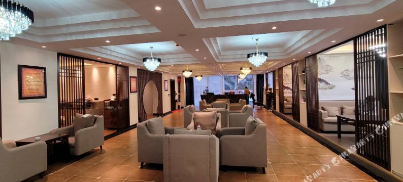 德格川藏大酒店图片