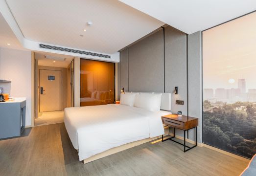 Atour Hotel (Xijing Hospital Xi'an Hujiamiao subway station store) Hotel Overview