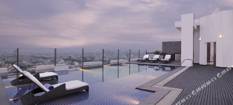 古尔冈巴尼广场希尔顿逸林酒店(DoubleTree by Hilton Gurugram Baani Square)图片