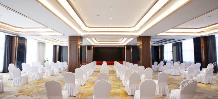 辰玺酒店(高铁东站CBD会展中心店)图片