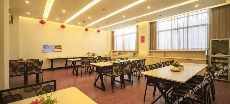 派柏·云酒店(腾冲靖边广场店)图片