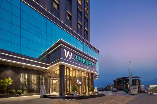 万源品缦酒店(翁源县政府店)