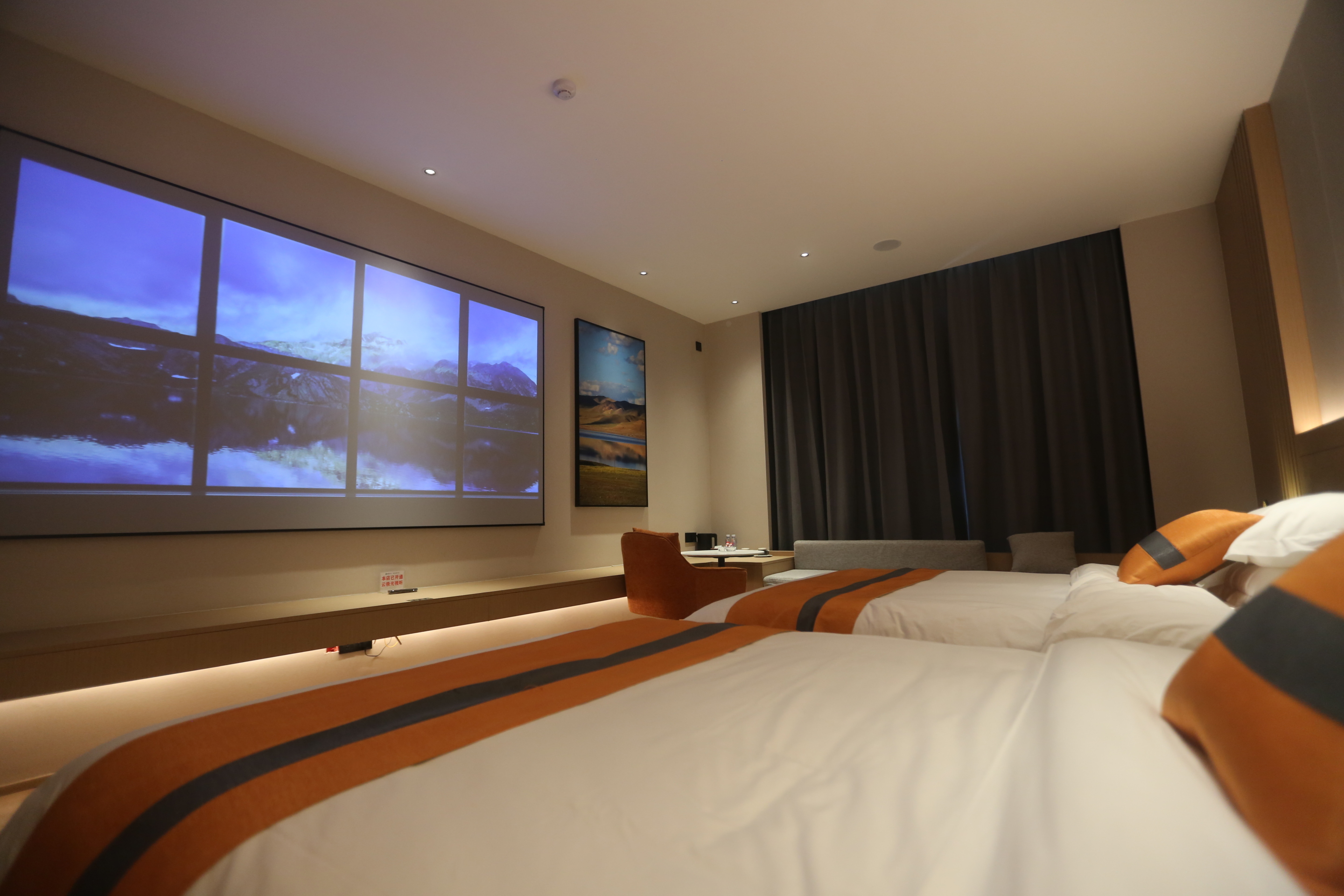 Buck Wheat Hotel Over view