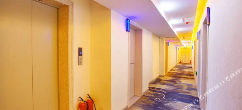 阳庭酒店(甘孜巴塘客运站店)图片