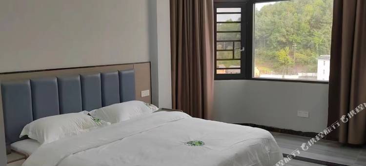 百里杜鹃松格语林酒店图片