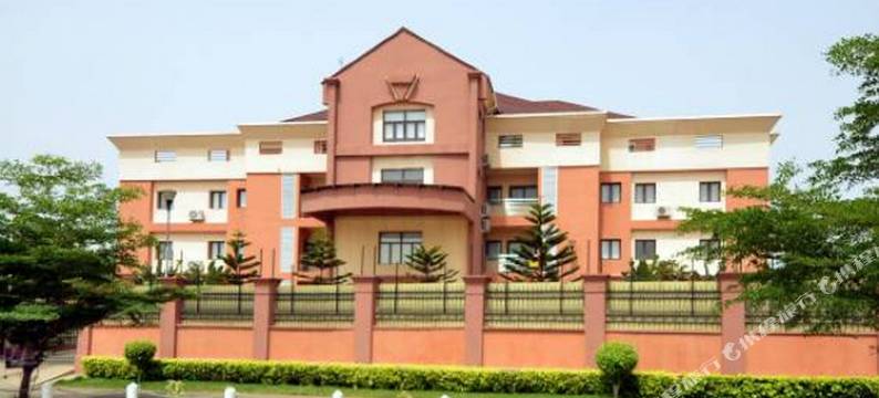 阿尔法加公寓(Alphaplus Apartments)图片