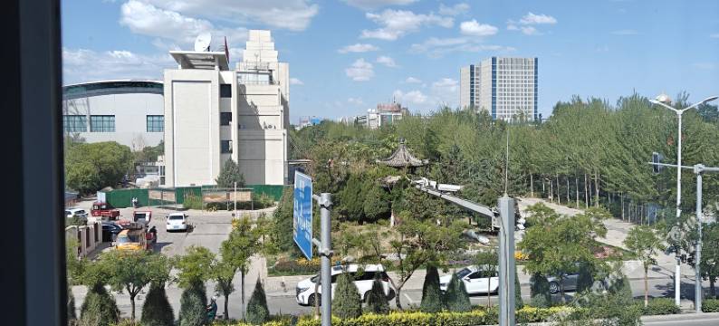 速8优选酒店(市政府大唐美食街店)图片