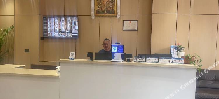 囊谦卡军商务大酒店图片