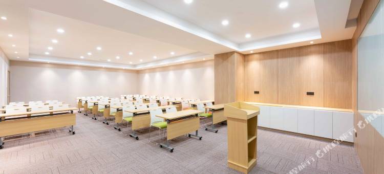 汉庭优佳酒店(大连高新万达广场店)图片