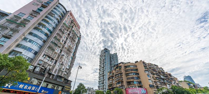 顺华商务酒店(宜昌万达店)图片