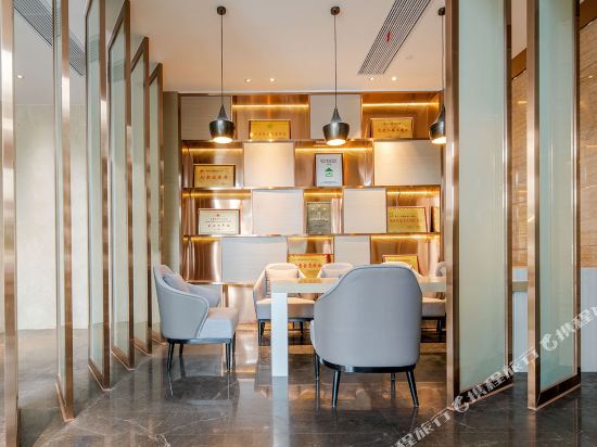 丽枫酒店(赣州龙南市政府福平店)