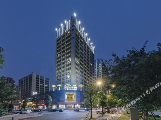 QUEEN酒店(福州长乐动车站外语外贸学院店)