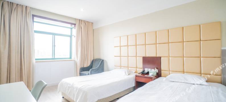 安庆光彩假日精品酒店(高铁站店)图片