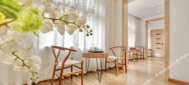 凤凰一舍花开轻奢江景民宿(凤凰古城店)图片