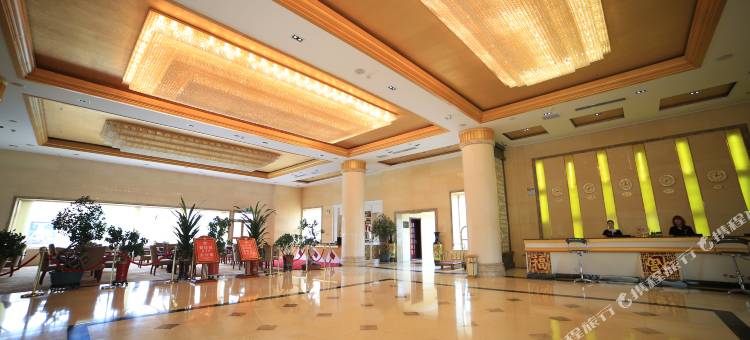 巴楚胡杨国际大酒店(喀什巴楚步行街巴楚站店)图片