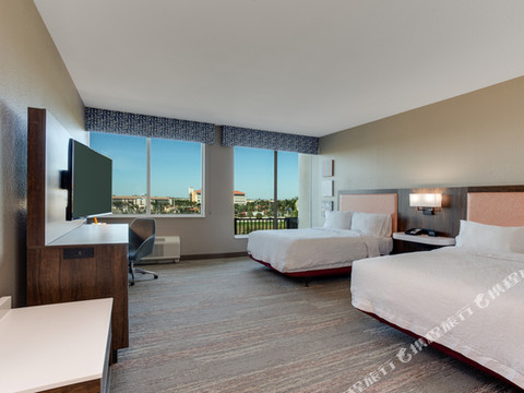 劳德代尔堡米拉玛希尔顿欢朋旅馆&套房酒店