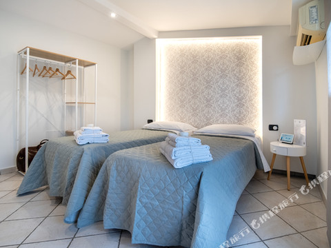 庞培维拉罗克拉旅馆