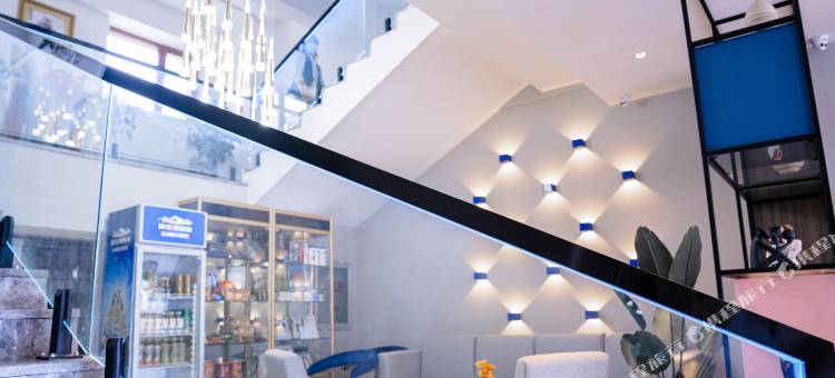 7天酒店(新民辽河大街站前广场店)图片