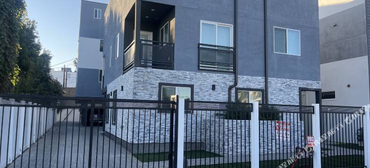 StaysPro - 好莱坞之家，四通八达(StaysPro - Hollywood Homes Minutes to Everything Spacious and Free Parking)图片