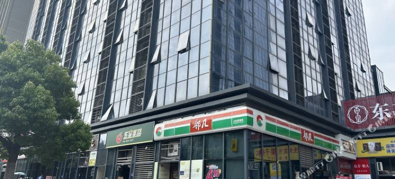 三只猫青年旅舍(滨湖会展中心店)图片