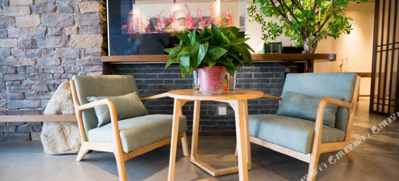 天堂寨甜艳小筑图片