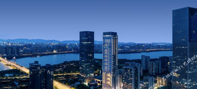 南昌艾溪湖东地铁站亚朵S酒店图片