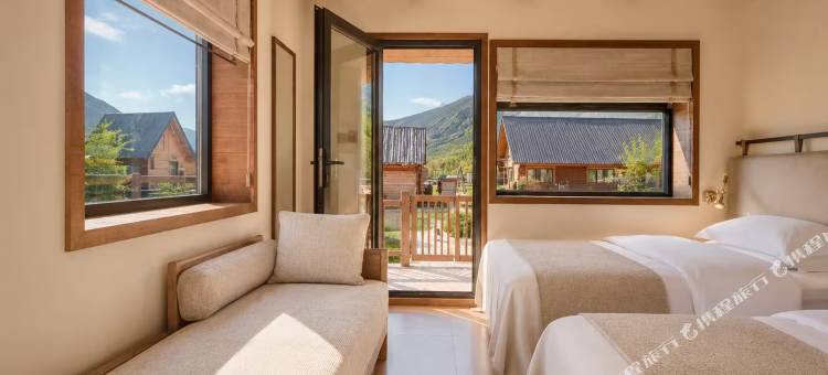 崇野集·游里·VIEW VILLA隐奢美墅(喀纳斯景区店)图片
