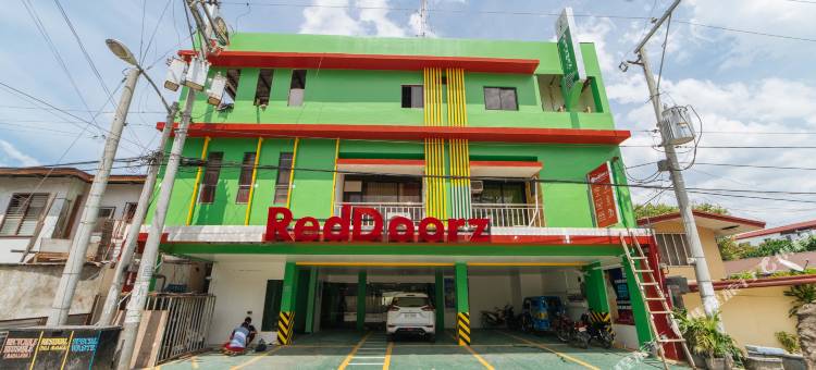 RedDoorz near Notre Dame of Dadiangas University图片