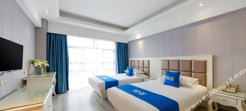 轻住·华庭精选酒店(五环大道地铁站店)图片