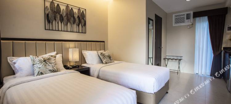 罗维拉套房酒店(Rovira Suites)图片