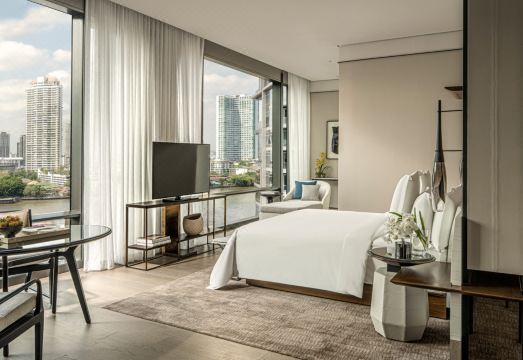 Four Seasons Hotel Bangkok at Chao Phraya River Hotel Overview