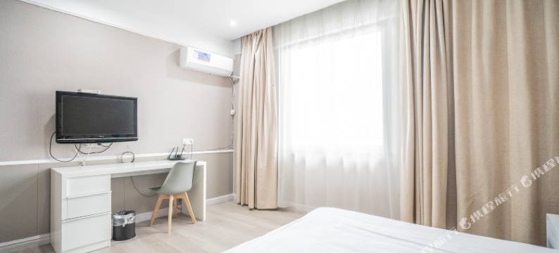 安庆光彩假日精品酒店(高铁站店)图片