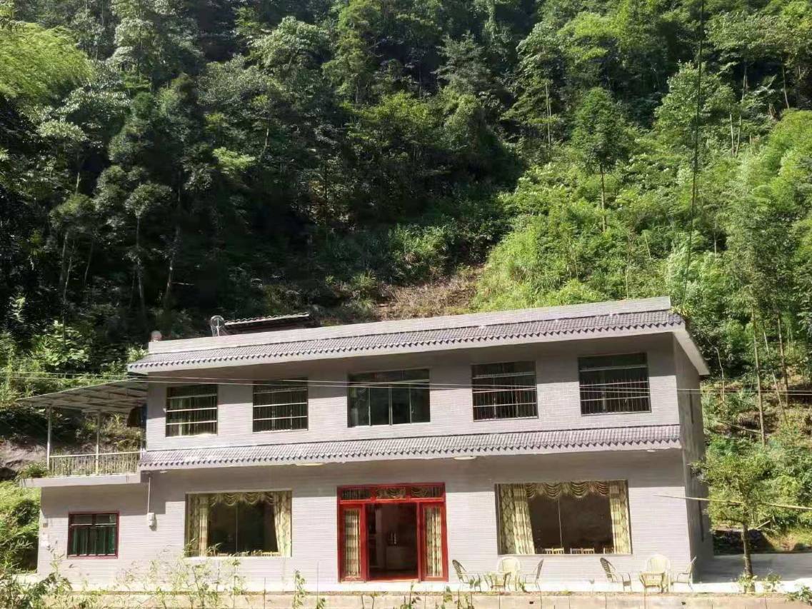 黄荆老林荆御山庄