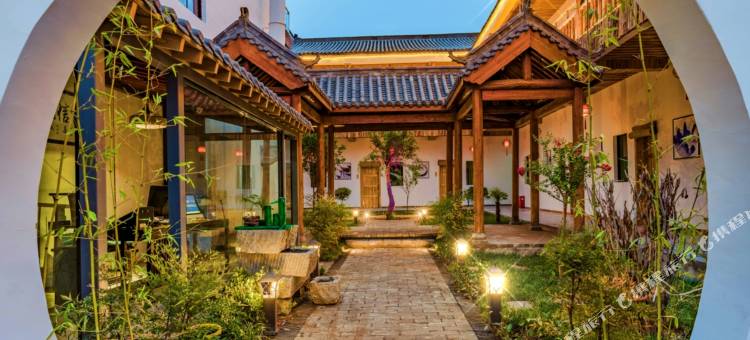 花筑·云台山氧吧酒店(岸上服务区店)图片