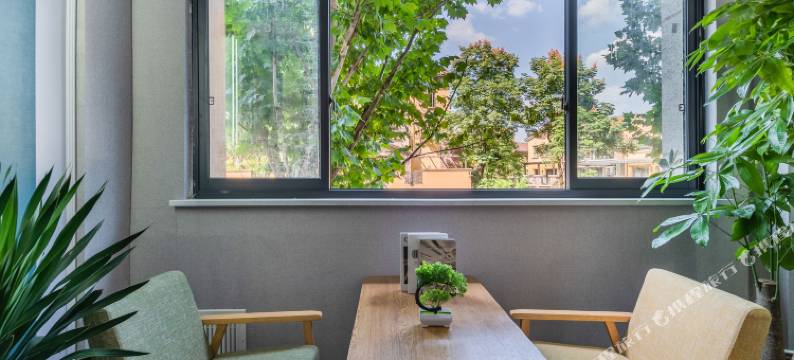 星辰花语酒店(重庆欢乐谷店)图片