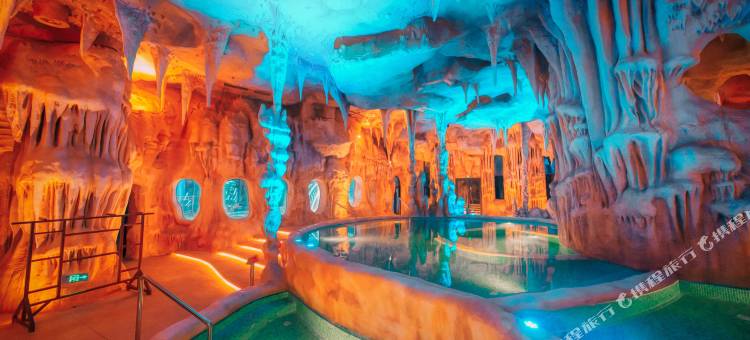 襄阳云海酒店(华侨城奇幻度假区店)图片