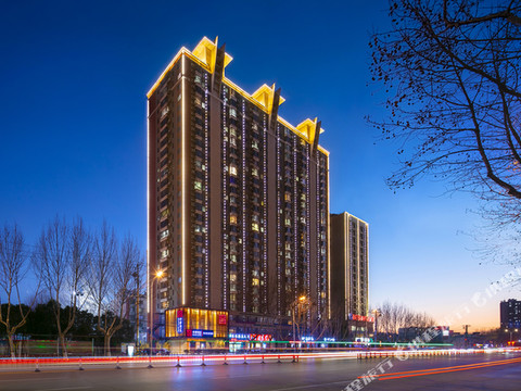 仟那酒店(滕州学院万达广场店)