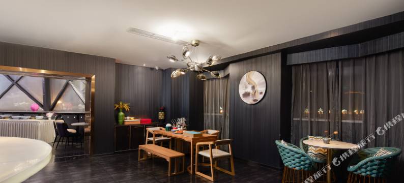 果麦丰巢酒店(西昌邛海17度万达广场店)图片