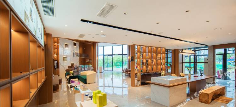 南昌青山湖区北罗地铁站亚朵酒店图片