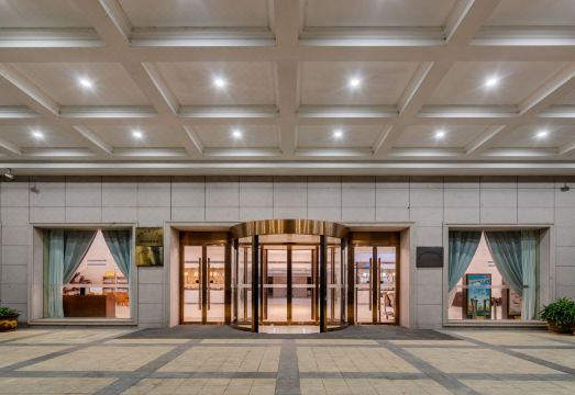 Green Harbour Banquet Hotel, Yingshang County Hotel Overview